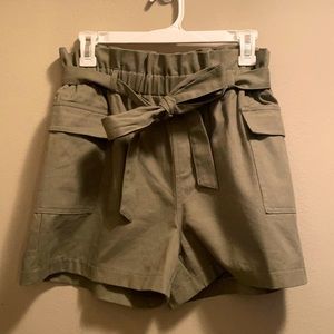 Olive green paper bag shorts w/tie